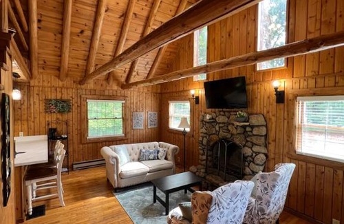 West Columbia House | Athens and Albany's Hillside Haven