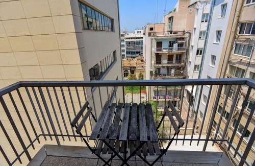 Athens City Centre Apartment | Athens central apartment in front of metro stop Syntagma