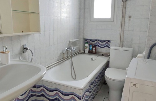 Omonia Apartment | Athens Central Station 4-Room Apartment/AC & towels Optional +