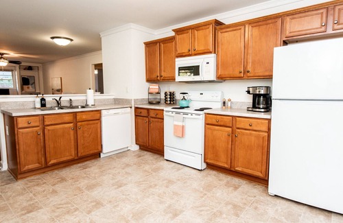 Athens House | ATHENS VISIT - ENTIRE HOME CLOSE TO FIVE POINTS, STADIUM, DOWNTOWN