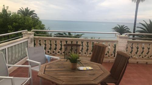Vinaros Apartment | Atico la piramide en primera 1º línea de mar