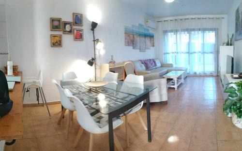 Atlanterra Apartment | ATLANTERRA BAJO. SALIDA DIRECTA. URBANIZACIÓN DE LUJO. PISCINAS CANCHAS PÁDEL. WIFI Y A/A
