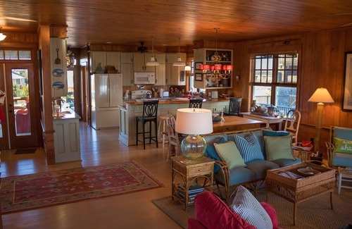 Atlantic Beach House | Atlantic Beach Classic Family Cottage