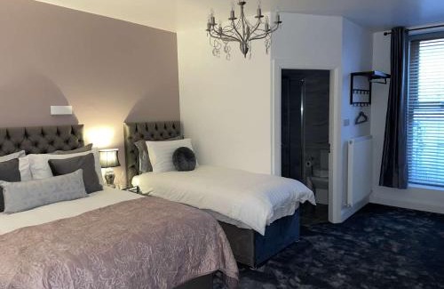 Ardara Bed & Breakfast | Atlantic Lodge, Main Street Ardara