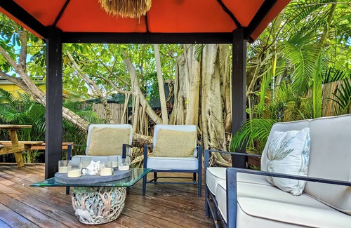 Midtown Apartment | Atlantis House's Banyan Suite-voted top 25 in USA