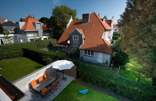Duinbergen Villa | Atmospheric Villa 300 meters from the sea