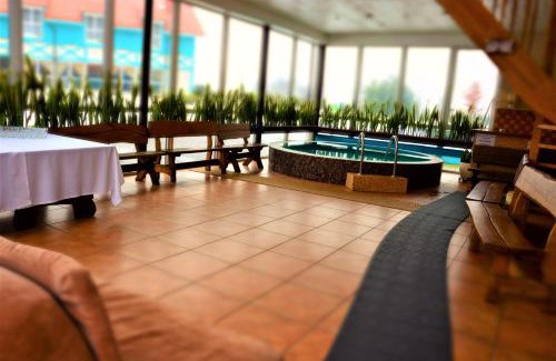 Radailiai House | Atostogų namas su baseinu, jacuzzi ir pirtimi