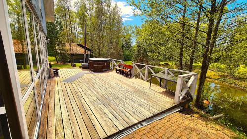 Radailiai House | Atostogų namas su baseinu, jacuzzi ir pirtimi