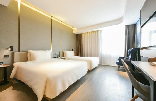 Middle Chaoyang Hotel | Atour Hotel Beijing Wangjing 798 Art District