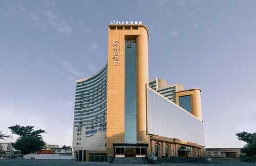 Zhongyuan District Hotel | Atour Light Zhengzhou West Longhai Road Subway Station