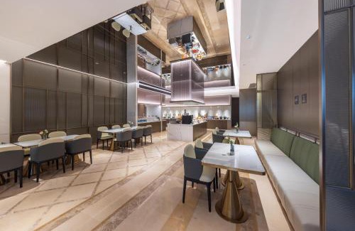 Luohu Hotel | Atour X Hotel Shenzhen Luohu Sungang Baoneng Center