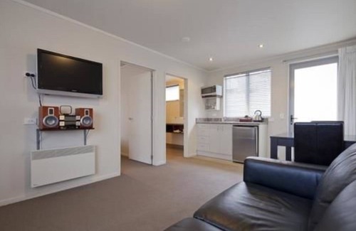 Hamilton North Hotel | Atrium on Ulster