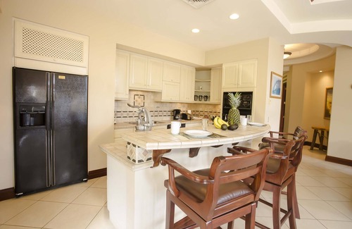 Cerro Plano Condo | Attention: Fishermen, and Sun Seekers! Bella Vista, Los Suenos
