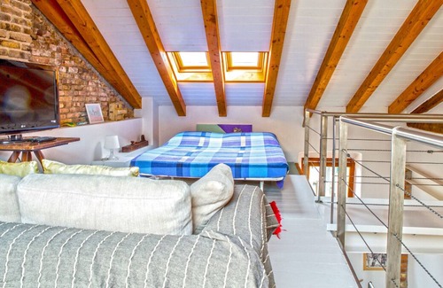 Grado Historic Centre Apartment | ATTIC by KlabHouse-4Pax w/AC-walk2everything