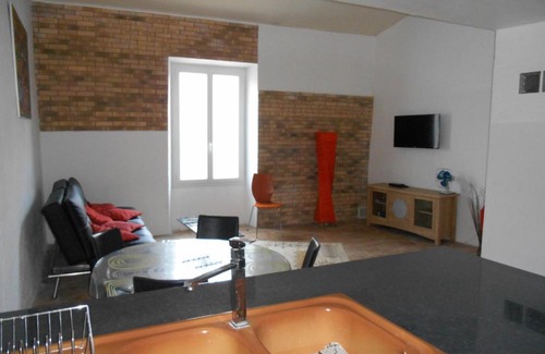 Saint-Laurent-le-Minier Apartment | attitude zen
