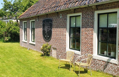 Jirnsum House | Attractive and beautiful cottage with a fine garden in the heart of Friesland