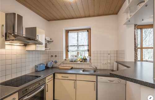Altenerding Apartment | Attractive apartment in an attractive location. Near the beautiful old town of Erding.