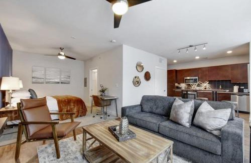 King William Apartment | Attractive Cozy Studio Near Downtown Pool Gym