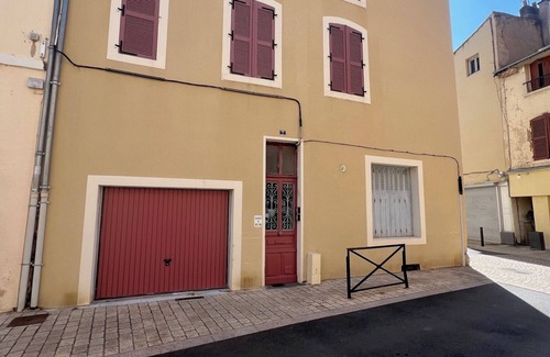 Issoire Apartment | Attractive duplex apartment in the center of town with secure parking on request