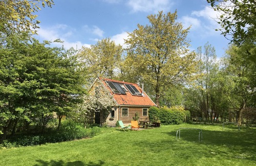 Kollumerpomp House | Attractive holiday home at Lauwersmeer National Park and Wadden Sea