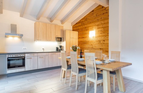 Viehhofen Apartment | Attractive penthouse on sunny side
