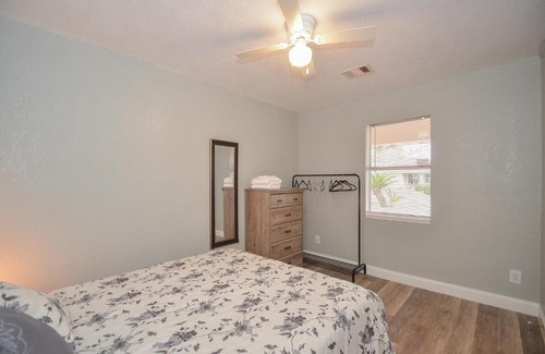 Spring Branch West Apartment | Attractive Suite by Memorial City Mall, W Houston