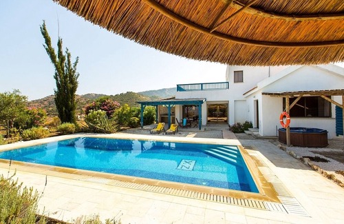 Argaka Villa | Attractive Villa, A/C, Private Pool, Magnificent Sea Views overlooking Chrysochou Bay