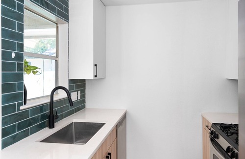 McNeil House | ATX Funk House Sleeps 8 Cowboy Pool The Domain Q2