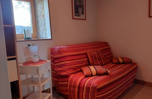 Cremps Cottage | Atypical cottage for 6 people with swimming pool near Cahors