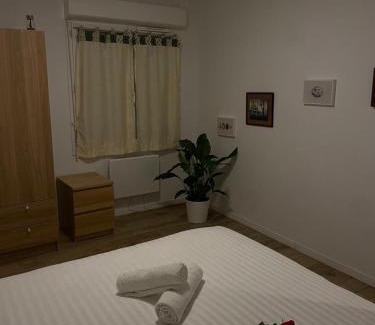 Bacalan Apartment | Atypical jacuzzi accommodation in Bordeaux!