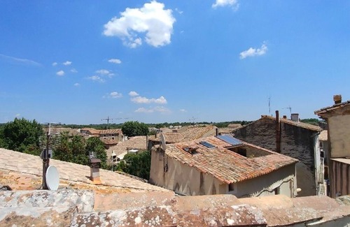 Pouzolles House | Atypical village house with swimming pool amidst vineyards