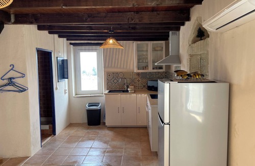 Issirac House | Atypical village house