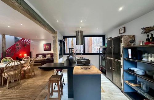 Brive-la-Gaillarde Apartment | Atypique Loft avec Clim et Patio en Hyper Centre