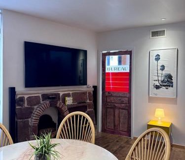 Brive-la-Gaillarde Apartment | Atypique Loft avec Clim et Patio en Hyper Centre