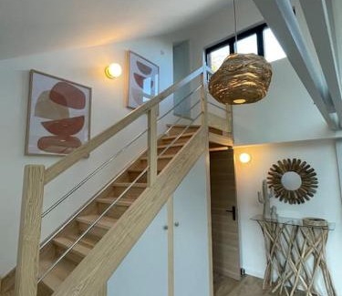 Ande House | Au bal des hirondelles