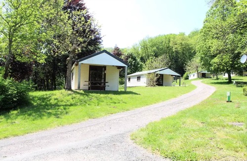 Correze Ski Chalet | Au Bois de Calais * - Chalet Oiseau: 2 bedrooms, 4 people