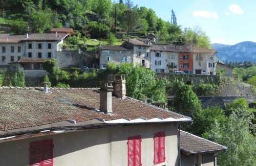 Pont-en-Royans Apartment | Au Bonheur Suspendu