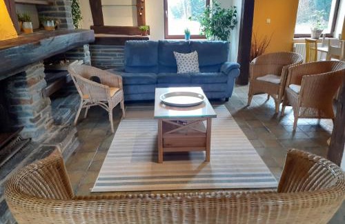 Tavigny House | Au bord de l'Eau