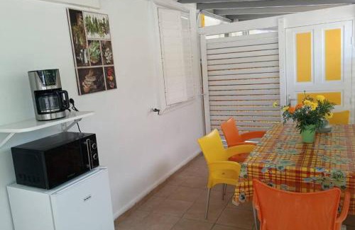 Grand-Bourg Apartment | Au bord de mer