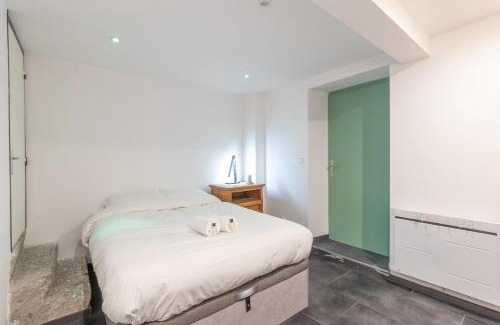 La Roche-sur-Foron Apartment | "Au cœur des Alpes 1" terrasse et parking privé