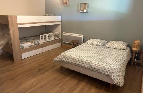 Saint-Germain-du-Salembre Apartment | Au cœur des bois