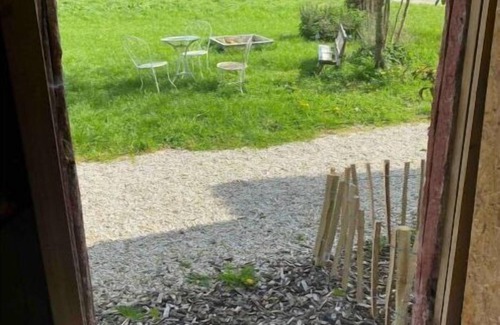 Embry House | Au Champ des Oiseaux - Nature & Piscine