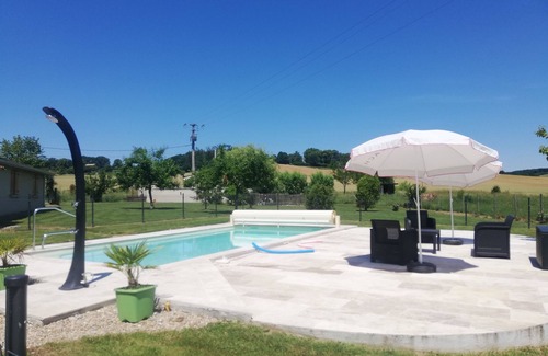 Saint-Pierre-de-Caubel Apartment | AU COEUR DE LA NATURE STUDIO 2/3 P proche PERIGORD piscine jeux pour enfants