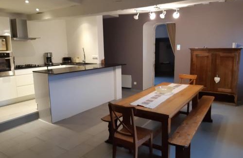 Chatillon-sur-Marne House | Au Coin du Feu