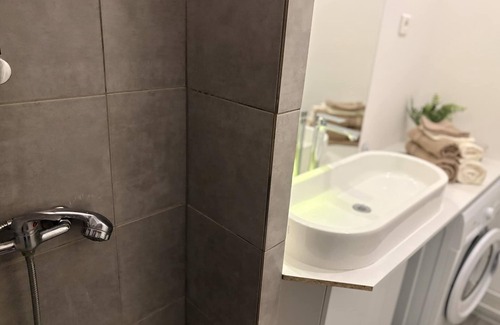 Aire-sur-la-Lys Apartment | Au Courant d'Aire