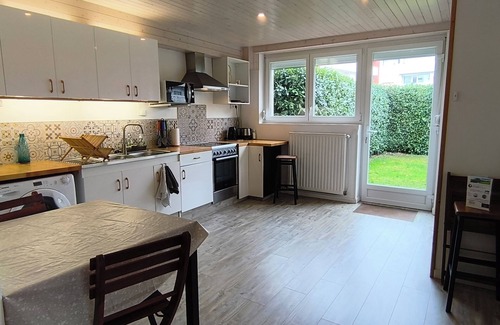 Issoire Apartment | Au parfait : Ground floor, quiet, parking, garden, ideally situated