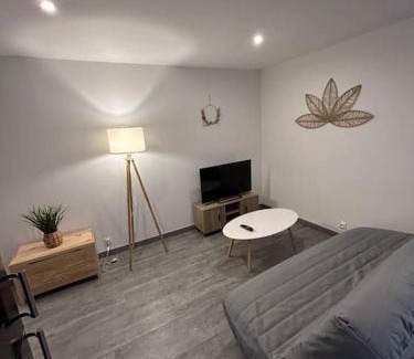 Roye Apartment | Au Petit Faubourg