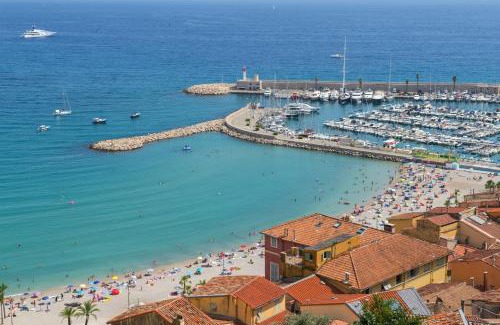 Old Town Apartment | Au vieux château, atypique vue mer