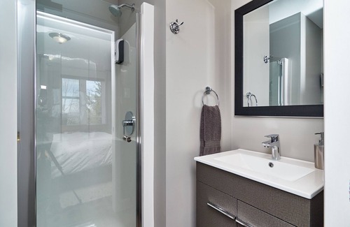 Magog Bed & Breakfast | Auberge Aux Deux Pères