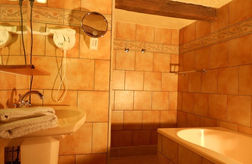 Auberive House | Auberge de L'Abbatiale